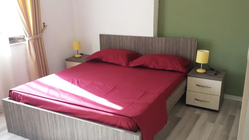 Elite Apartment Tirana 0*,  Albania